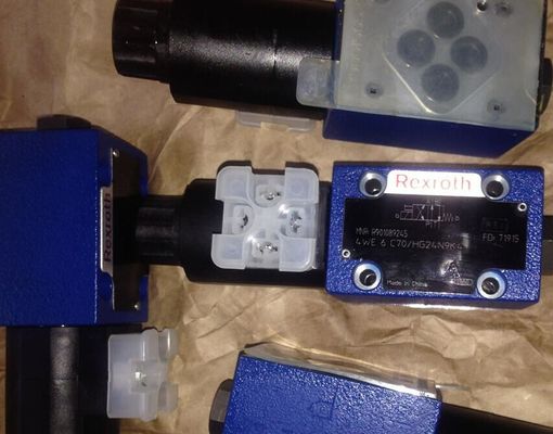 Κατευθυντική βαλβίδα στροφίων Rexroth R901089245 4WE6C7X/HG24N9K4 4WE6C70/HG24N9K4
